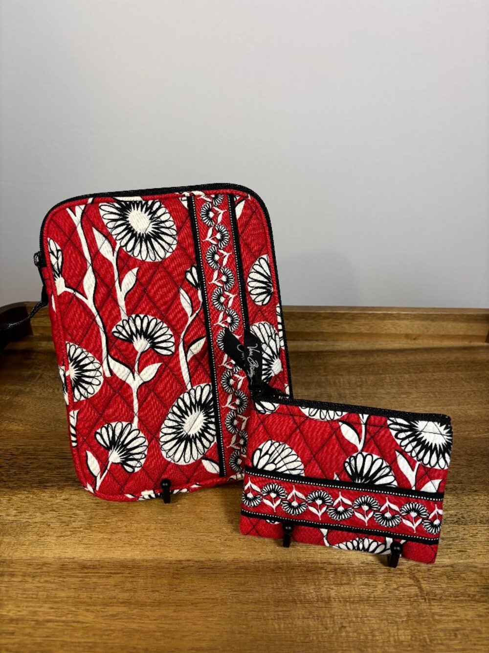 Vera Bradley Deco Daisy Red Black White Floral Quilted Tablet Case & Coin Pouch